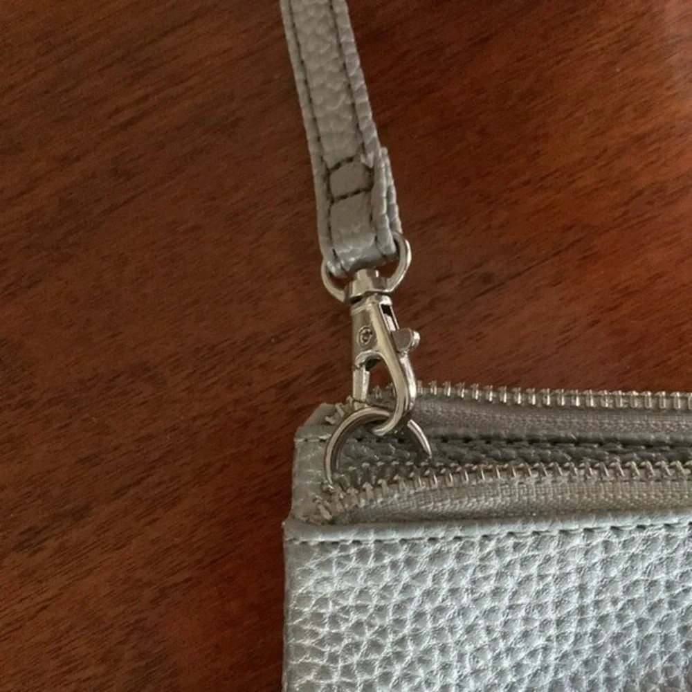 Reaction‎ Kenneth Cole Faux Leather Crossbody/Shoulder Bag Gray Silver Hardware